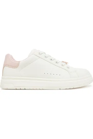 Calvin Klein Sneakers Low Cut Lace-Up V3A9-82015-1355A S