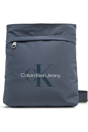 Calvin Klein Umhängetasche Sport Essentials Flatpack 18 LV04G3030G