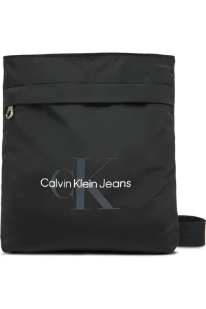 Calvin Klein Umhängetasche Sport Essentials Flatpack 18 LV04G3030G