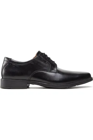 Clarks Halbschuhe Tilden Plain 261103507