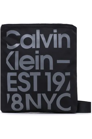 Calvin Klein Umhängetasche Sport Essentials Flatpack18 Gr K50K510378