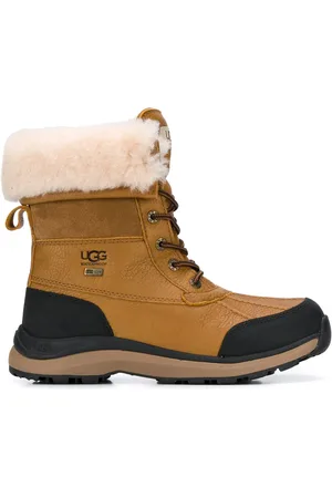 UGG Schnürstiefel mit Shearling-Futter