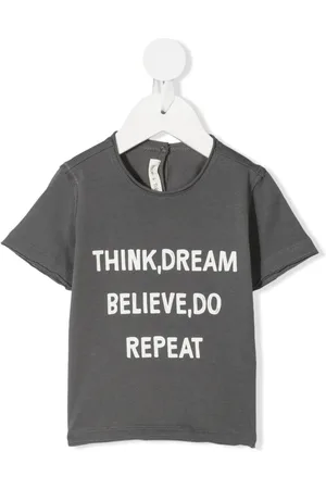 Zhoe & Tobiah T-Shirt mit Slogan-Print