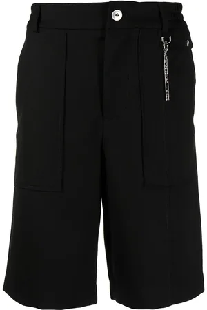 Feng Chen Wang Bermudas mit Logo-Anhänger