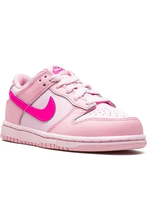 Nike Dunk Low Triple Pink Sneakers