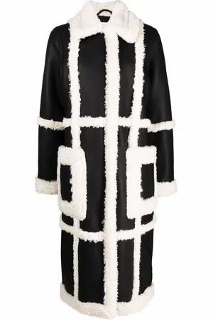 Stand Studio Mantel aus Faux Shearling