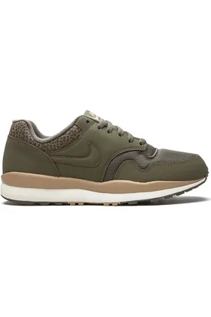 Nike Air Safari LE Sneakers
