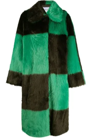 Stand Studio Mantel mit Faux Fur