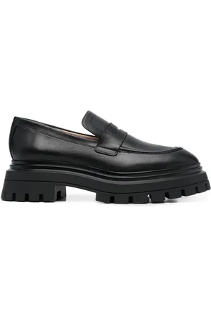 Stuart Weitzman Loafer mit mandelförmiger Kappe