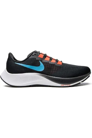 Nike Zoom Pegasus 38 Sneakers