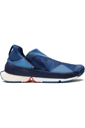 Nike Go FlyEase Sneakers