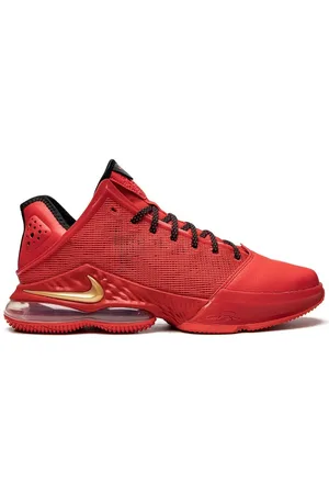Nike LeBron 19 Low Sneakers