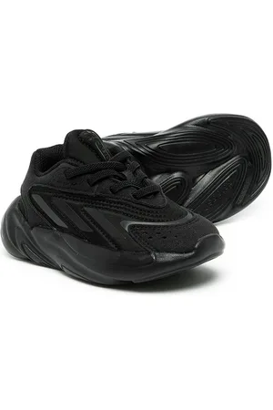 adidas Ozelia Sneakers