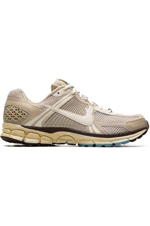Nike Vomero 5 Sneakers