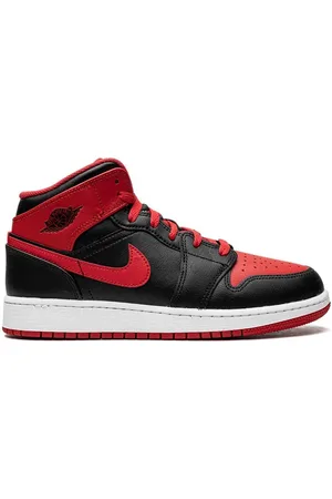 Jordan Air Jordan 1 Mid Sneakers
