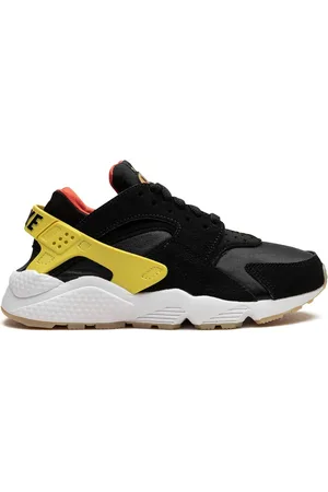 Nike Air Huarache Go the Extra Smile Sneakers