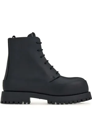 Salvatore Ferragamo Bikerstiefel mit Schnürung
