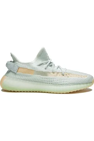 adidas Yeezy Boost 350 V2 