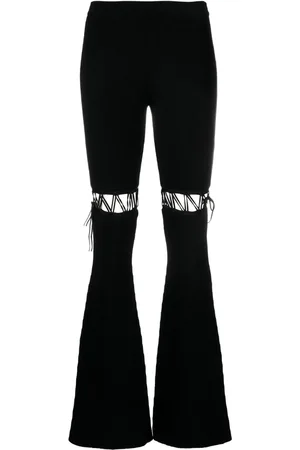 Nensi Dojaka Ausgestellte Hose