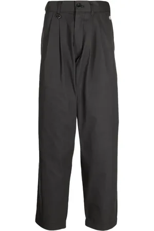 Chocoolate Chino mit Logo-Patch
