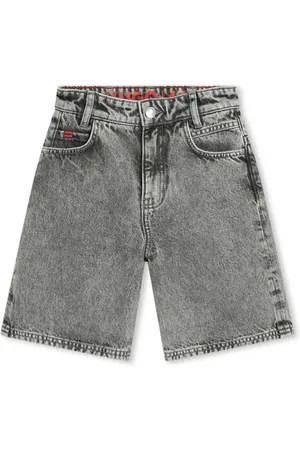 HUGO BOSS Jeans-Bermudas mit Logo-Patch