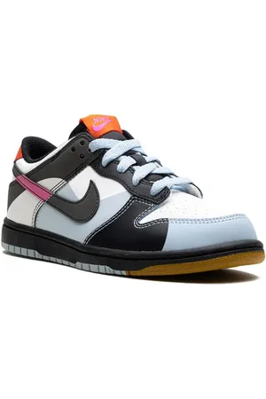 Nike Dunk Low SE Dance Sneakers