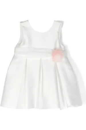 Abel & Lula Plissiertes Kleid mit Blumenapplikation