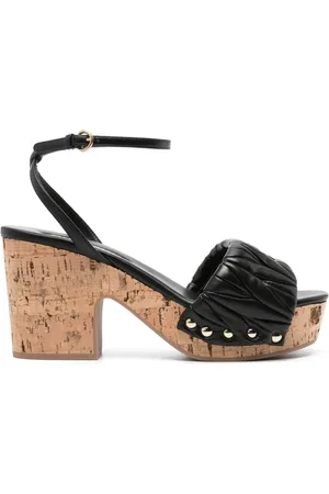 Miu Miu Sandalen mit Logo-Schild