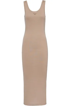 Prada Geripptes Strickkleid mit Logo-Patch