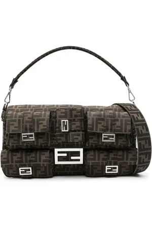 Fendi Maxi Multipocket Baguette Schultertasche