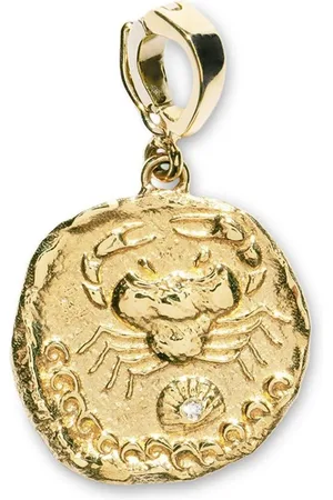 Azlee Kleiner 18kt Karkinos Coin Gelbgoldanhänger mit Diamanten