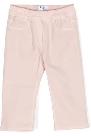 Il gufo Samthose mit geradem Bein