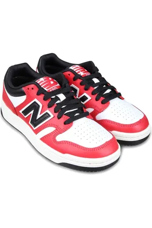 New Balance Sneakers mit Kontrasteinsätzen