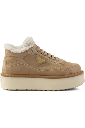 Prada Sneakers aus Wildleder