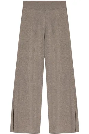 Lisa Yang Marlo Hose