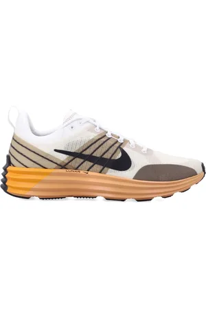 Nike Lunar Roam Sneakers