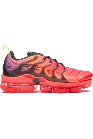Nike Air VaporMax Plus Sneakers