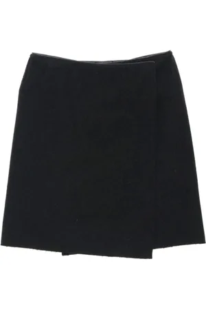 Prada 2000s Minirock in Wickeloptik