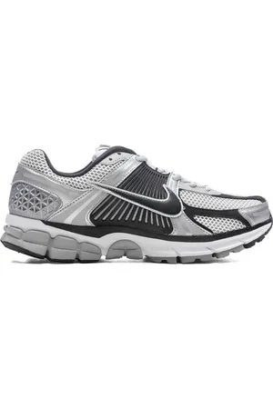 Nike Zoom Vomero 5 Sneakers