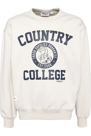 Chocoolate Sweatshirt im College-Look