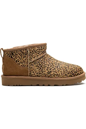 UGG Stiefel mit Leoparden-Print