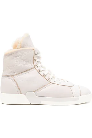 CHANEL Sneakers mit Shearling