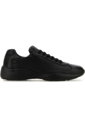 Prada Sneakers mit Schnürung