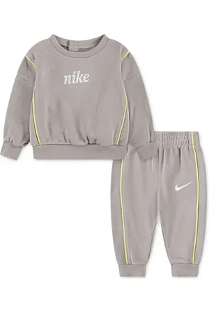 Nike Jogginganzug mit Logo