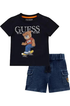 Guess Set aus Shorts mit Logo