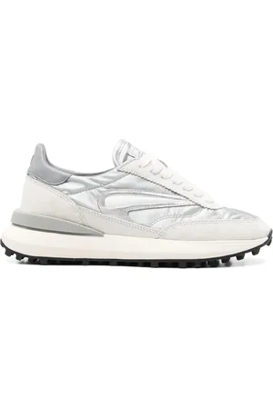 D.A.T.E. Sneakers mit Kontrasteinsätzen