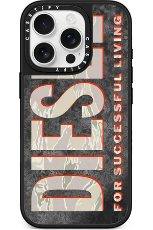 Diesel X CASETiFY geformte iPhone 16 Pro-Hülle