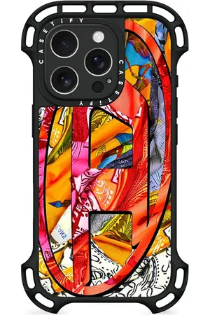 Diesel X CASETiFY geformte iPhone 16 Pro-Hülle