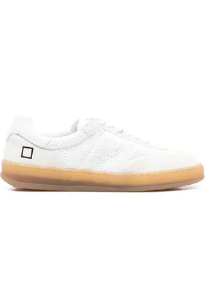 D.A.T.E. Sneakers mit Lochstickerei