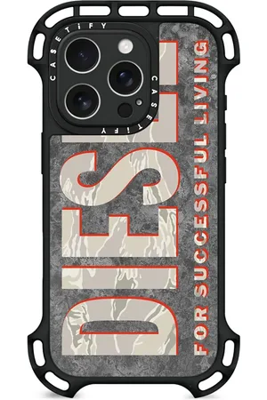 Diesel X CASETiFY geformte iPhone 16 Pro-Hülle